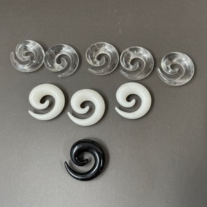 Set of 9 Plastic Gauge Swirl Plug Earrings