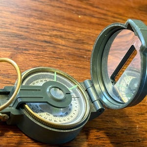 Boussole Engineer Classique Vintage - Fabriquée Au Japon - Aluminium Doré
