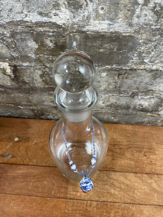 Kitchen & Dining Drink & Barware Glass Liquor Decanter with Spherical Stopper and Pretty Bottle