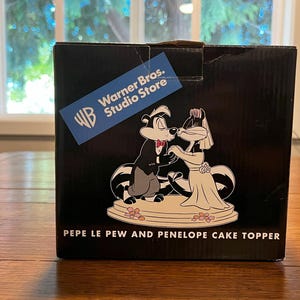 Pepe Le Pew and Penelope the Cat Wedding Cake Topper, New in Box