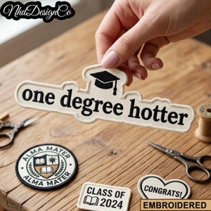 Eengraads warmere afstudeerpatch, grappig afstudeercadeau, klasse van 2026 opstrijkpatch, aangepaste borduurpatch voor jas, aandenken college afstudeerder