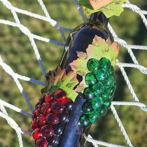 Red or Green Grapes bottle