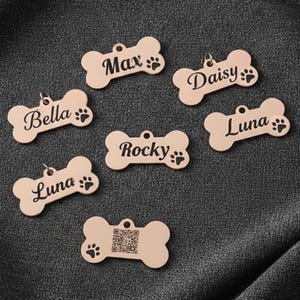 Può includere: Un set di tre tazze in ceramica con finitura opaca e macchiettata. Le tazze sono nei toni del crema, grigio chiaro e grigio scuro. Ogni tazza ha un design semplice e minimalista e un manico arrotondato.