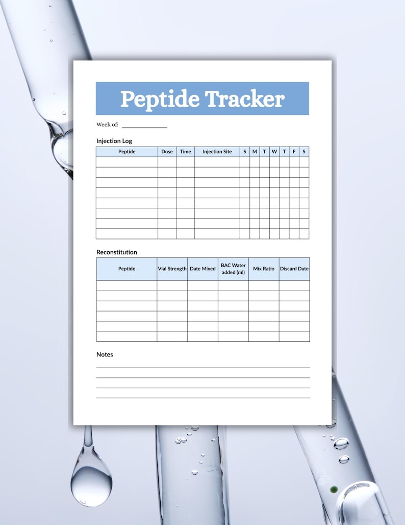 Puede incluir: Una hoja de registro Peptide Tracker blanca con encabezado azul. Incluye una tabla de registro de inyecciones con columnas para p&eacute;ptido, dosis, hora, sitio y d&iacute;as de la semana, adem&aacute;s de una tabla de reconstituci&oacute;n para mezclas y fechas.