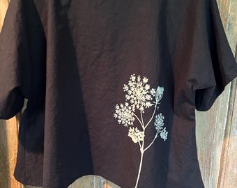 Black Linen Top, Handprinted Queen Anne's Lace Flowers, Kimono Sleeve Blouse