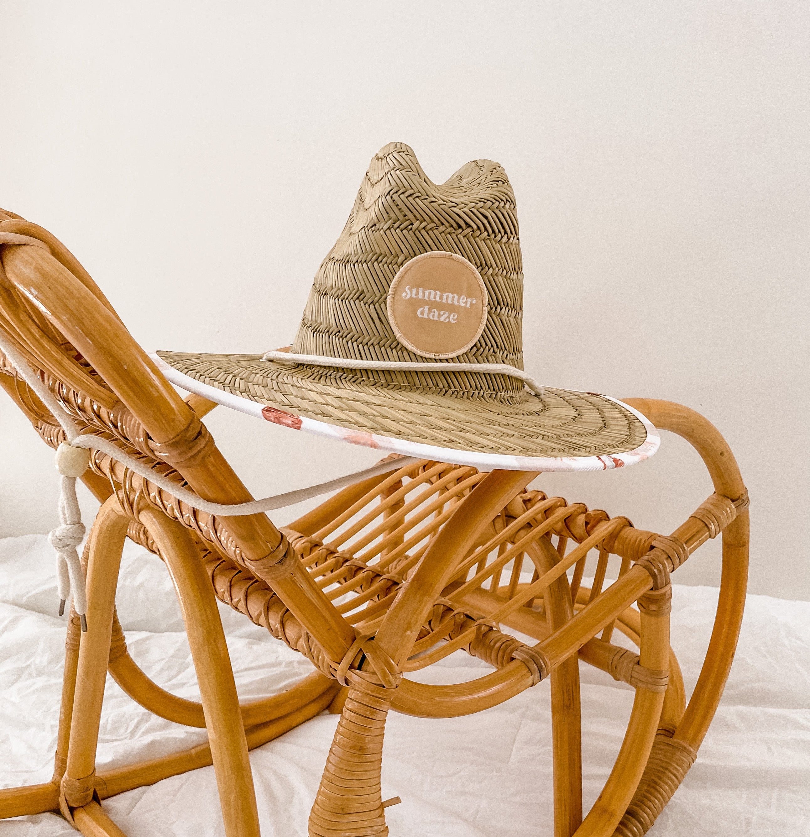 Tropical Embellished Coconut Wood Trendy Straw Sun Hat Stingy Brim Center Crease Dark Coconut Straw Hat main image 2
