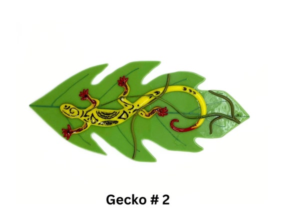 Gecko on a leaf fused glass art