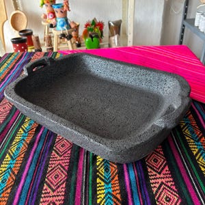 Vassoio in pietra vulcanica