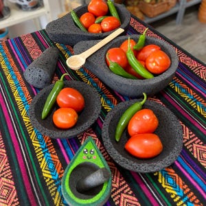 Avocado-vormige molcajete