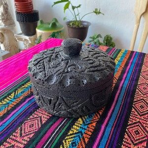 Vulkanische stenen tortillawarmer