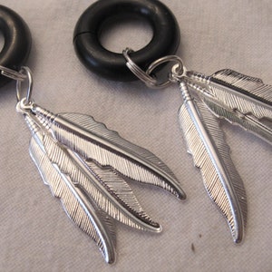 Pierceless Silver Feathers RubberEarrings p