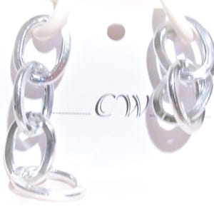 Large Chain Loops in Silver Rubber Earrings pr Non-Pierced