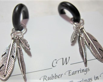 Three Feathers Non-Pierced Rubber Earrings pr