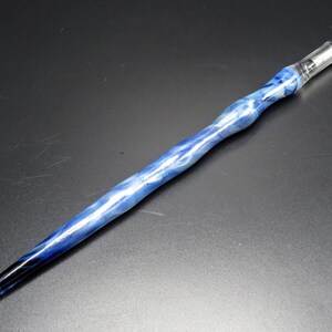 Glas Dip Pen mit Blau Metal Effekt ein einzigartiges Geschenk für Ihn - Füllfederhalter für Kalligraphie oder Zeichenfeder - Glas Kalligrafie Stift