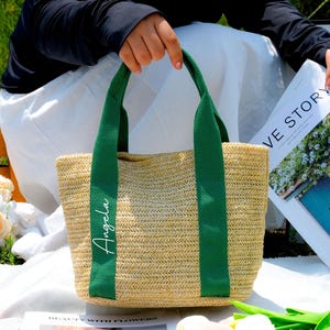 Benutzerdefinierte Stroh Taschen, Brautjungfer Sackleinen Tasche, personalisierte Brautjungfer Tasche, Sackleinen Tragetasche, Strandtasche Personalisiert, Brautparty Geschenk, Sackleinen Geschenktasche
