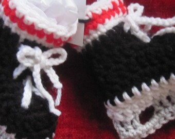 Baby Boy Booties Hockey Ice Skates Black  Red White Sox Gray Blade ice Skates Sports  Crochet 0-6 mo Baby Shower  Birth Gift Shower Present