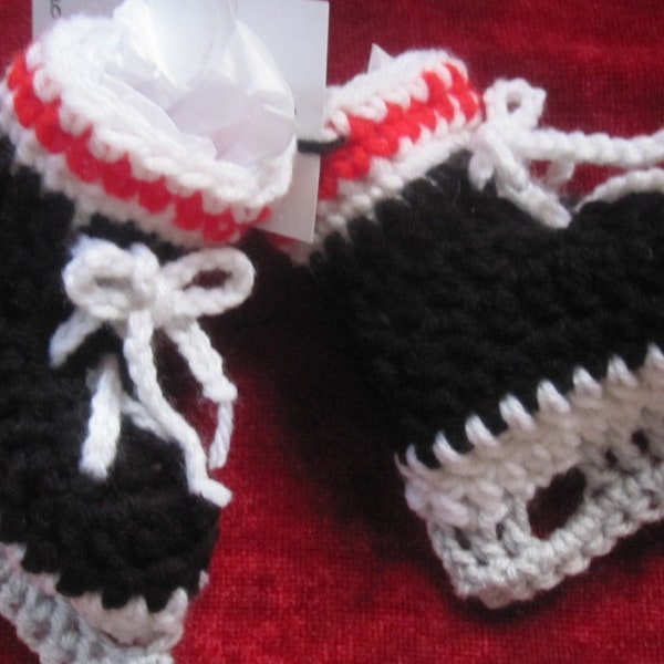 Baby Boy Booties Hockey Ice Skates Black  Red White Sox Gray Blade ice Skates Sports  Crochet 0-6 mo Baby Shower  Birth Gift Shower Present