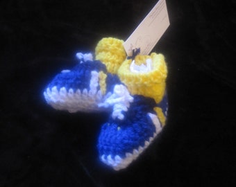 Gehaakte babysneakerslofjes: geel, blauw en wit (pasgeboren tot 6 maanden)