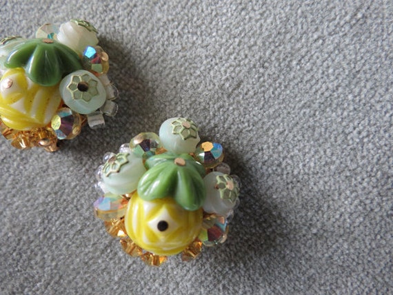 Vintage Art Deco Style Cluster Beads Earrings - image 2