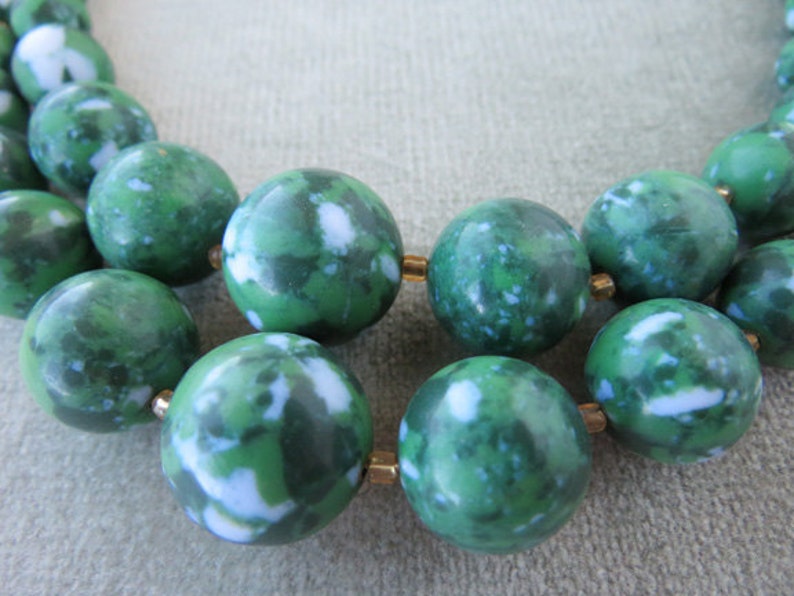 Vintage Japanese Large Texasware Confetti Splatter Beads Necklace  1950s  Green and White