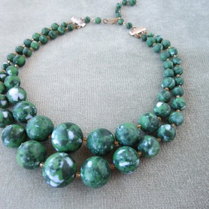 Vintage Japanese Large Texasware Confetti Splatter Beads Necklace / 1950s / Green and White image 1