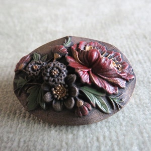 Vintage Molded Floral Brooch