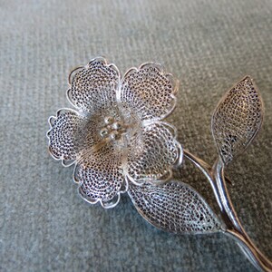 Sterling Filigree Flower Brooch / Pin image 2