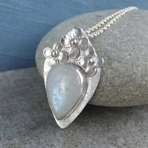 Wire Jewelry Tutorial - FIVE BEAD FLOWERS - Step by Step
