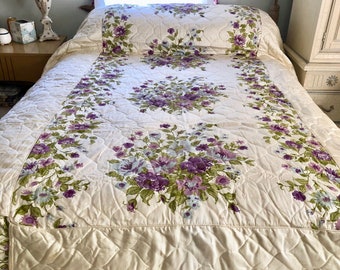 Floral Bouquet Twin Bedspread Quilted White and Lavender Flowers Vintage 60s