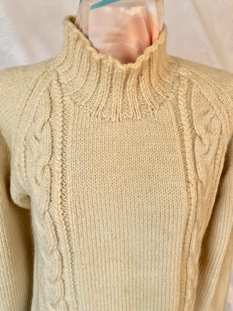 Fisherman Cable Knit Ivory Wool Turtleneck Sweater Size Small Vintage 70s image 6