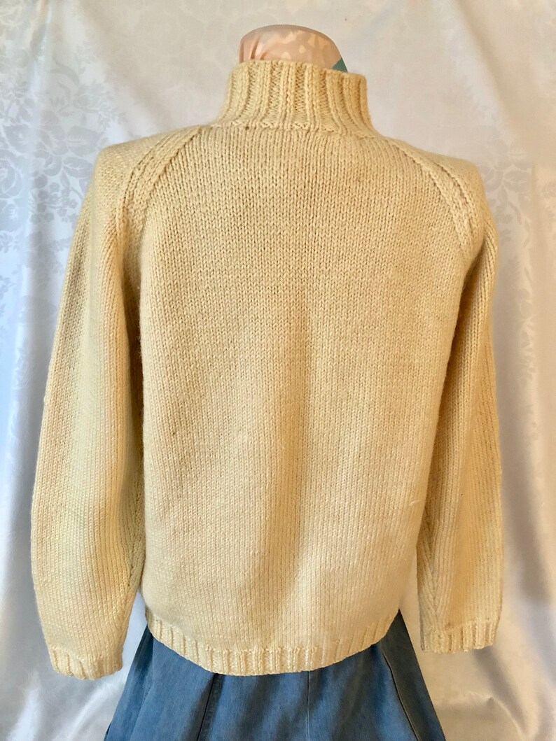 Fisherman Cable Knit Ivory Wool Turtleneck Sweater Size Small Vintage 70s image 8