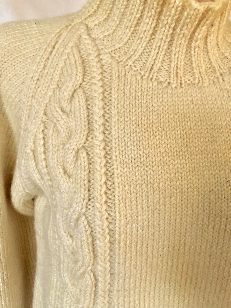 Fisherman Cable Knit Ivory Wool Turtleneck Sweater Size Small Vintage 70s image 10