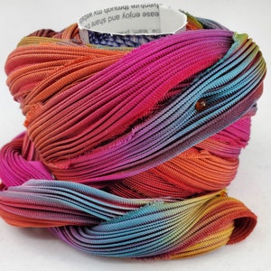 Ruban shibori, plumes lumineuses, teint à la main, ruban de soie shibori pour fille shibori, 1/2 m