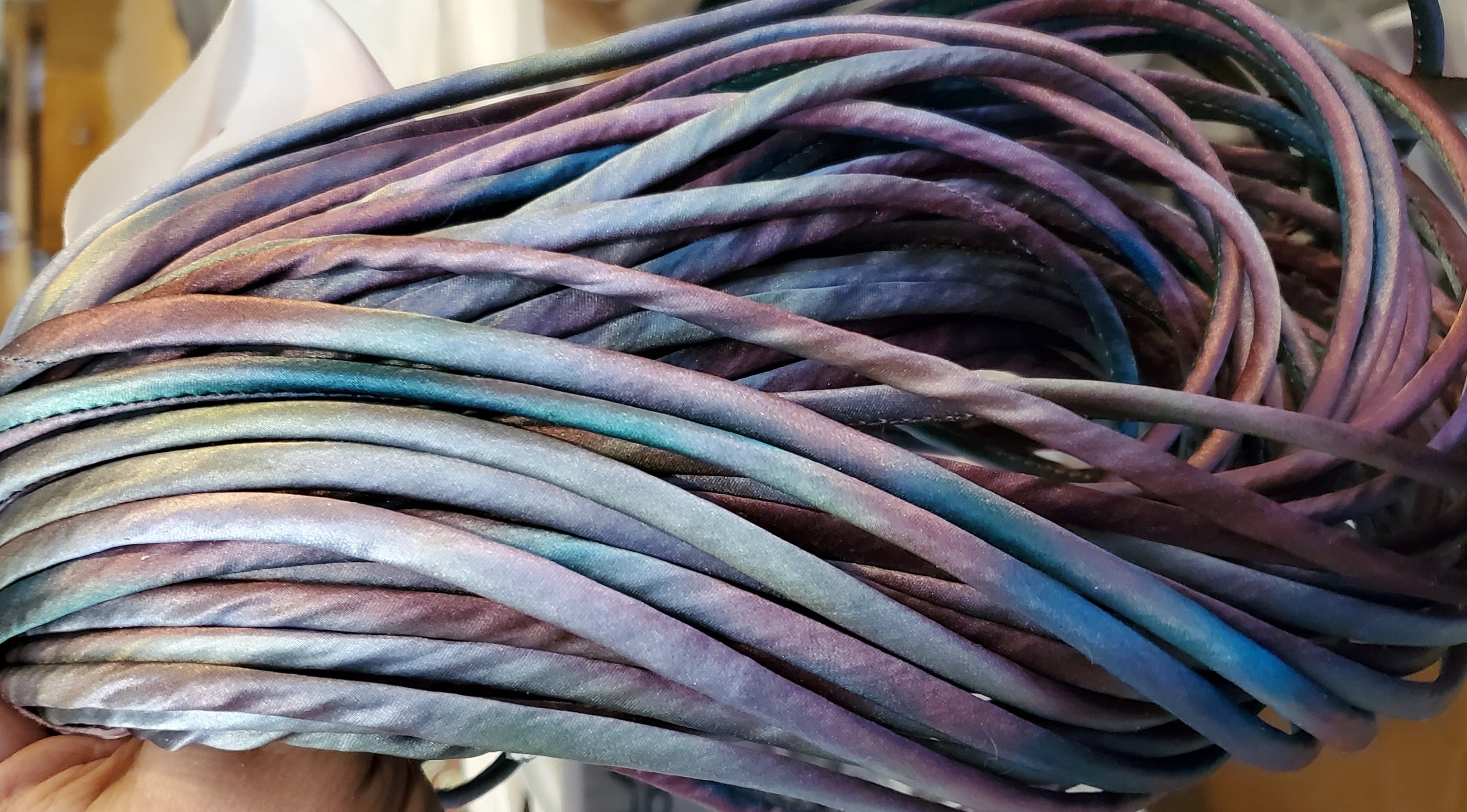 1/4 "Seidenkordel 3 Meter Handgefärbt Blau Sea Abalone
