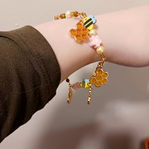 bees & honeycombs - bracelet