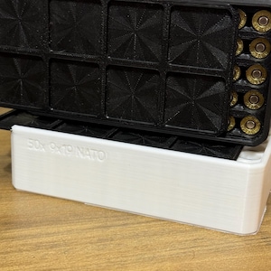 9mm弾50発入り箱
