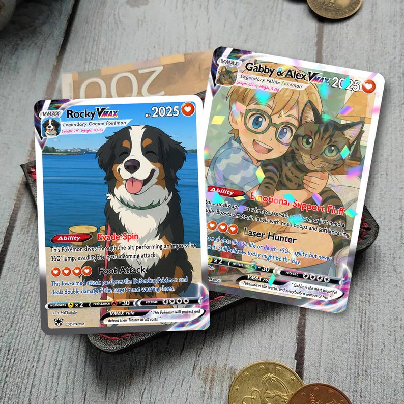 Op de afbeelding: Twee verzamelkaarten met kleurrijke illustraties. E&eacute;n kaart toont een lachende hond, de andere een persoon die een kat vasthoudt. Beide kaarten hebben tekst en staan tegen een vage achtergrond.