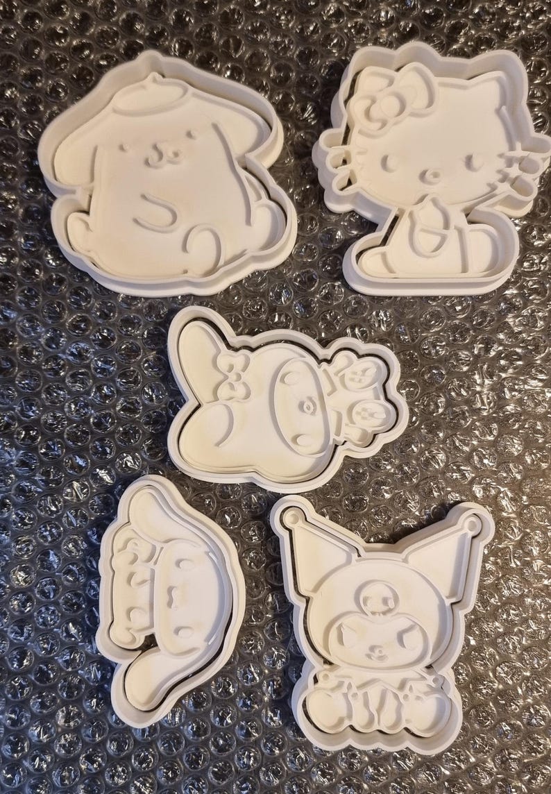 Sanrio Cookie Cutter Set 1 – Pompompurin, Cinnamoroll, Kuromi, Hello Kitty, My Melody