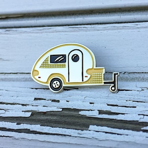 T@B Trailer Emaljnål: Flik Droppformad Trailer