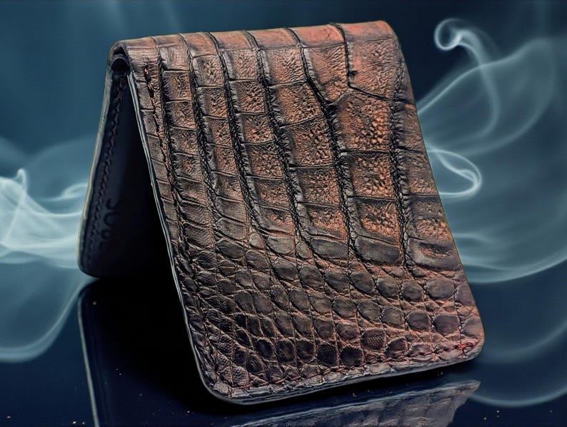 Rustic Alligator Leather Wallet, Luxury Leather, 6 slots, Single Compartment, Slim Bifold afbeelding 1