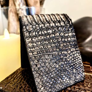 Cartera de piel de serpiente de color cobalto con perfil delgado de estilo occidental, billetera plegable, ranura para 6 tarjetas, billetera occidental hecha a mano, billetera de vaquero
