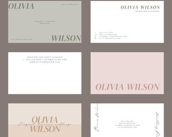 Puede incluir: Cuatro diseños diferentes de tarjetas de visita para una organizadora de bodas llamada Olivia Wilson. Las tarjetas presentan un diseño minimalista con un esquema de color verde claro, rosa claro y beige. El texto en las tarjetas incluye el nombre Olivia Wilson, Wedding Planner, y la información de contacto.