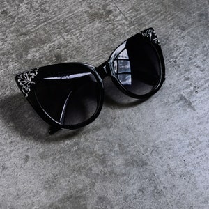 Dark Elegant  | Wide Cat-eye Sunglasses | Gothic Shades | Filigree Victorian