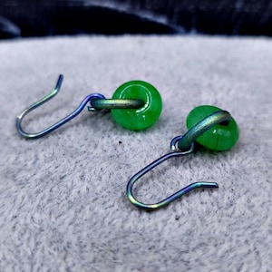 Simple Green Jade Titanium Earrings - Green Festival Earrings, Titanium Jewelry, Green Jade Stone Earrings, Anodized Titanium Earrings