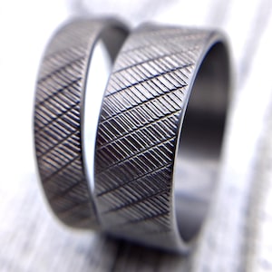 Titanium Ring with Knurl - Hypoallergenic Gray Titanium Jewelry Ring. Rustic titanium ring. Knurl Brutalist ring