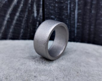 Ring van mat titanium: hypoallergene zilvergrijze trouwring