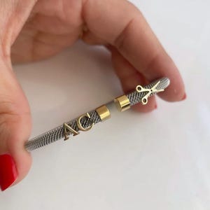 Pulsera de acero personalizada para hombre en oro de 14 quilates, pulsera con letra y tijeras doradas, regalo de peluquero, brazalete, regalo para ella, regalo para el Día del Padre.
