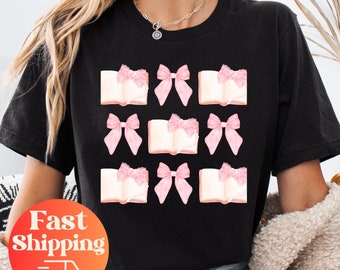 Cute Pink Coquette Bookworm T-shirt, Bookish Graphic Tee, Cute Book Lover Shirt, Cozy Reader Present, Gift for Bookworms