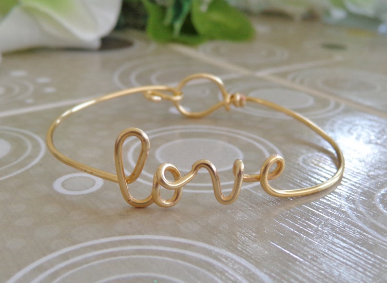 love bracelet for girlfriend