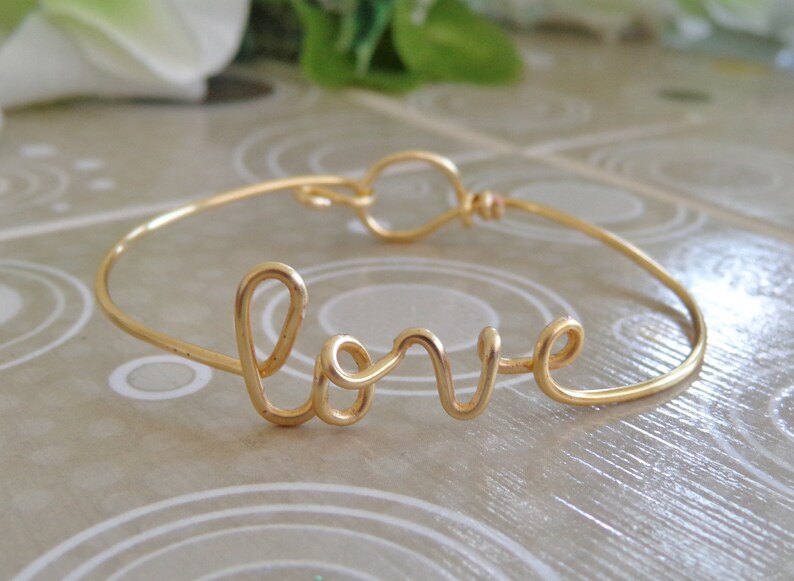 love bracelet for girlfriend